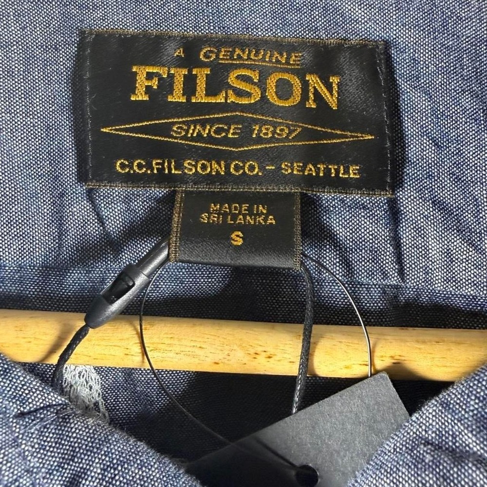 Filson chambray shirt with embroidered boat graphic - Picture 4 of 6